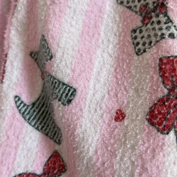 George Holiday pj set in size L - Picture 11 of 11